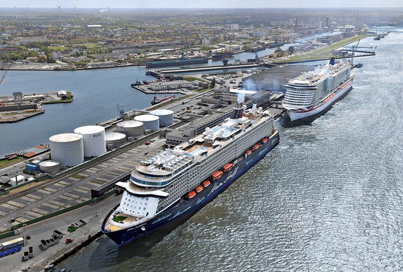 Mein Schiff 2 an der Columbuskaje