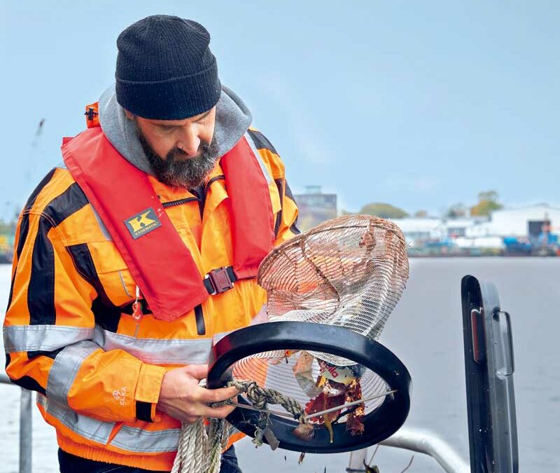 Maritime industry against plastic waste