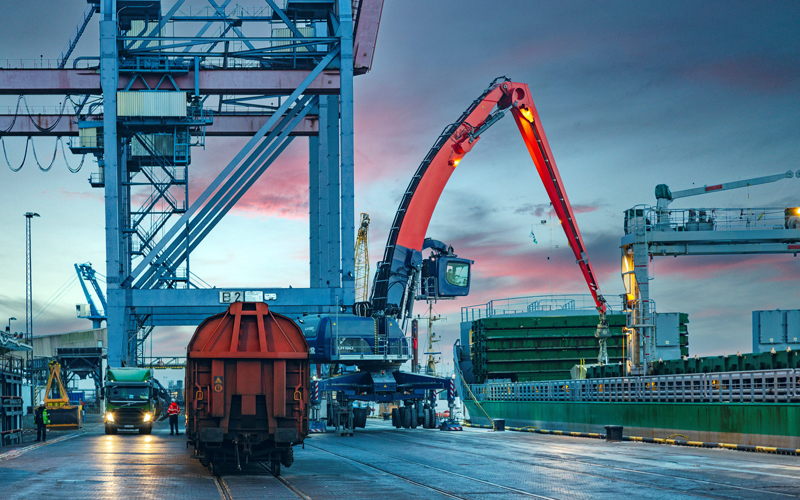 Com-01-Brake_TerminaL—c—Lemkühler-Fotogr-afie–J.-MULLER_800 Vier Prozent Umschlagsplus im ersten Halbjahr