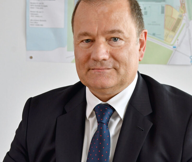 Hauswald succeeds Bullwinkel