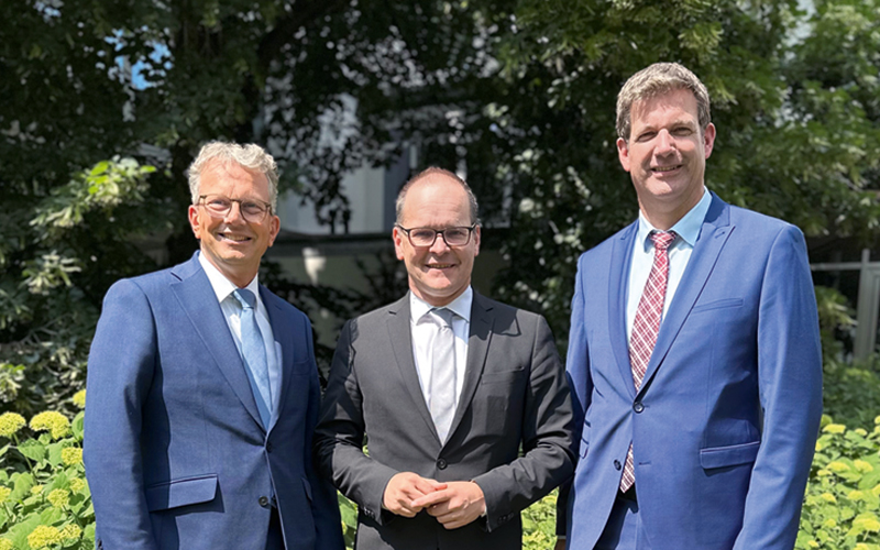 Gruppenfoto mit Holger Banik, Grant Hendrik Tonne und Volker Weiß