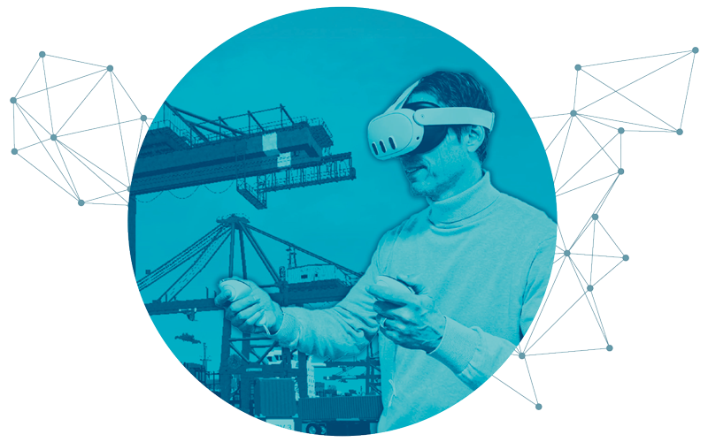 Duplexfoto farblich abgestimmt auf das Hafenfoto, ein Mann trägt eine VR-Brille und hält in beiden Händen Controller, mit denen er offenbar eine virtuelle Umgebung steuert oder darin interagiert. Im Hintergrund ist eine Hafenszenerie mit großen Containerkränen zu sehen. 