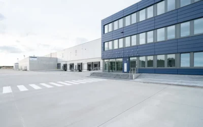 With its new multi-purpose logistics center in Bremen, Leschaco is setting a strong example for sustainable hazardous goods logistics.